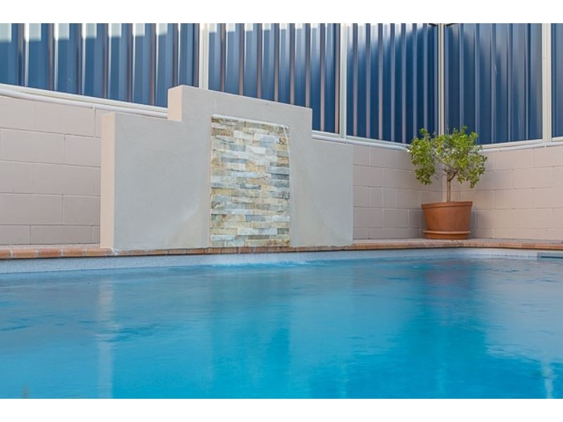 8 Ward Esplanade, Ball Bay QLD 4741