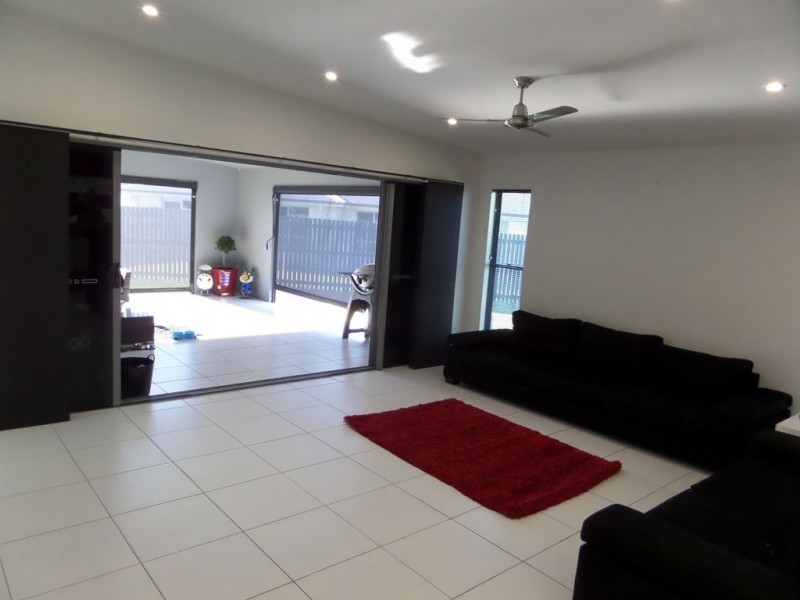 30 Raffia Street, Rural View QLD 4740