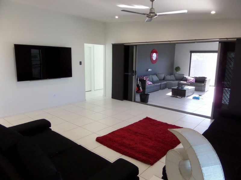 30 Raffia Street, Rural View QLD 4740