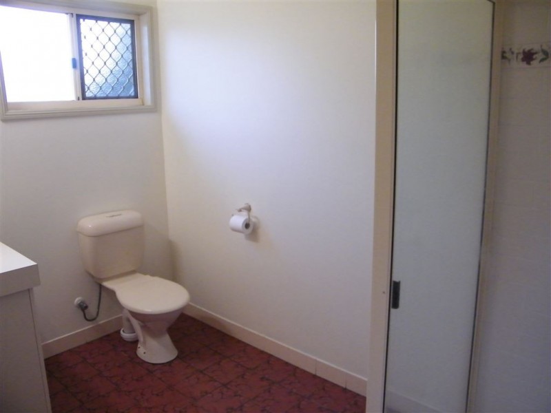 5 Arana Drive, Rural View QLD 4740