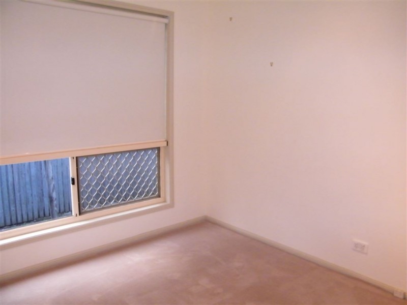 5 Arana Drive, Rural View QLD 4740