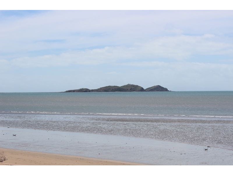 21 Evans Avenue, Seaforth QLD 4741