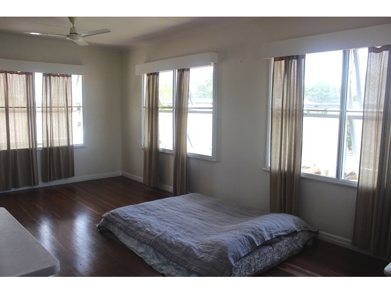 21 Evans Avenue, Seaforth QLD 4741