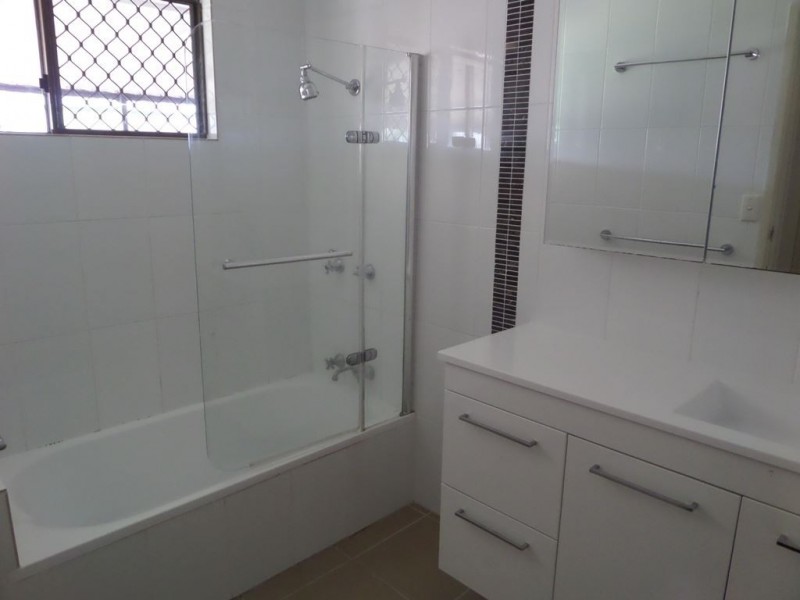 51 Celeber Drive, Beaconsfield QLD 4740