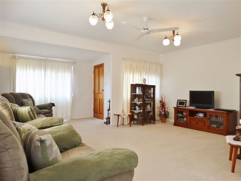 10 Peak Downs Highway, Walkerston QLD 4751