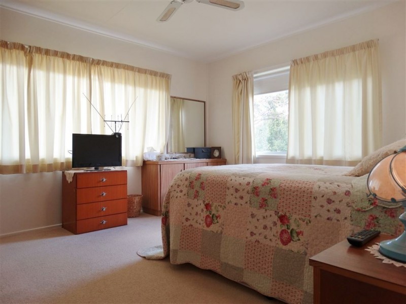 10 Peak Downs Highway, Walkerston QLD 4751