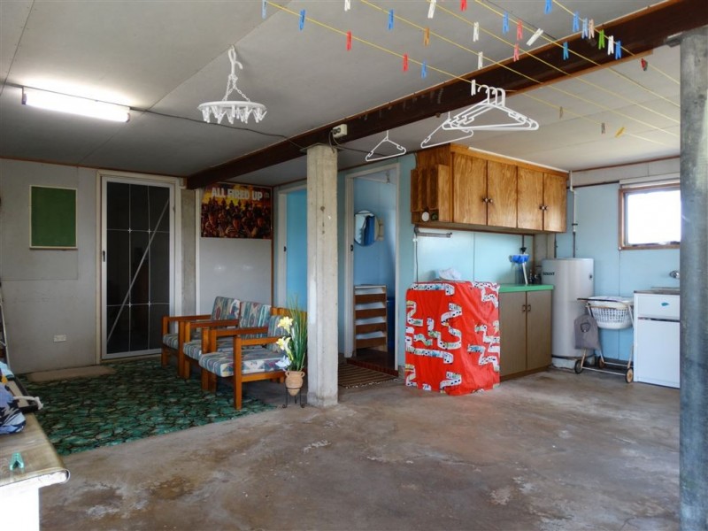 10 Peak Downs Highway, Walkerston QLD 4751