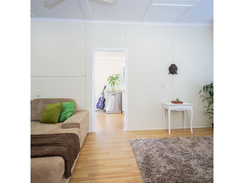 33 Fadden Street, Walkerston QLD 4751