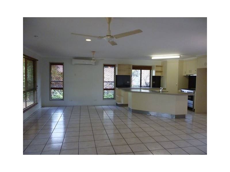 1 Cedar Court, Eimeo QLD 4740