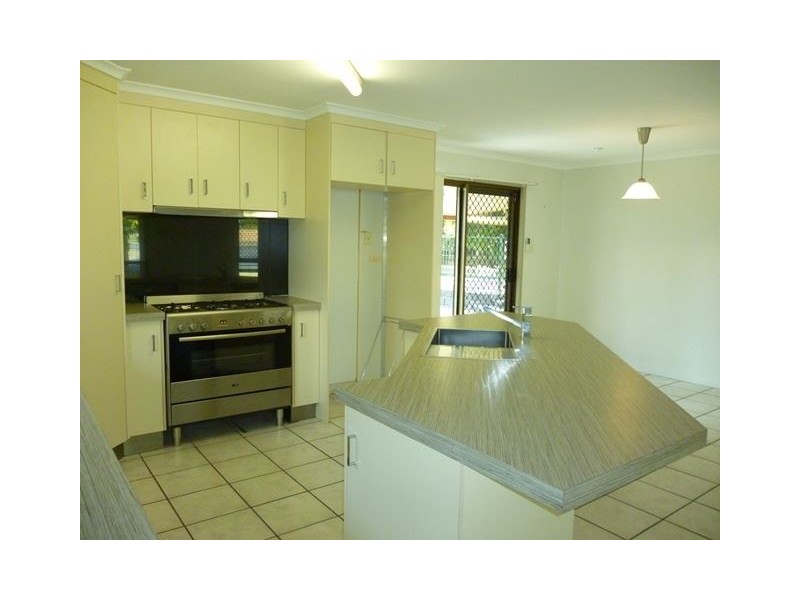 1 Cedar Court, Eimeo QLD 4740