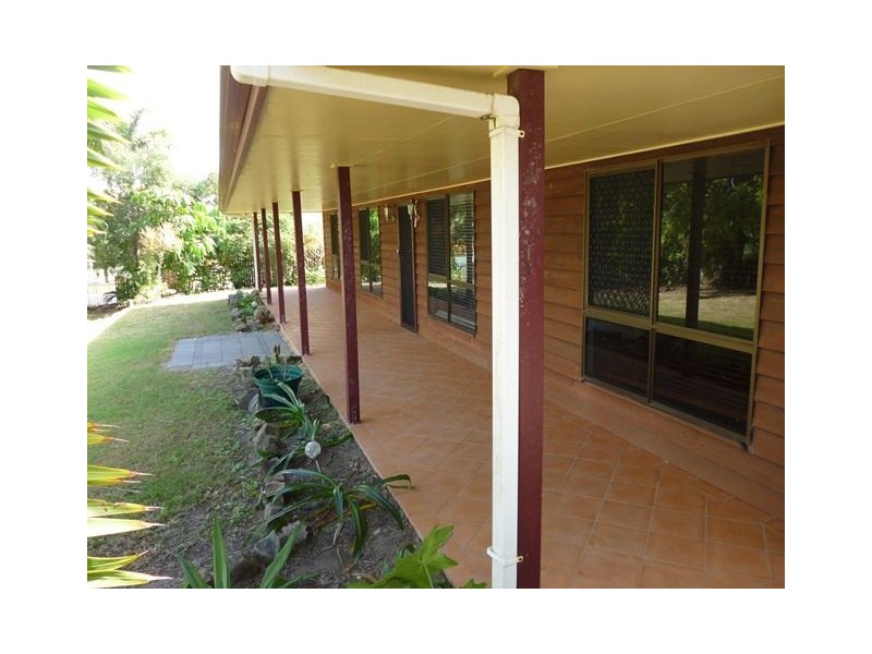 1 Cedar Court, Eimeo QLD 4740