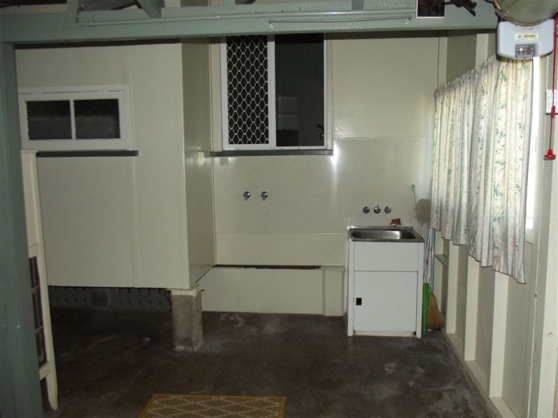 423 Bridge Road, West Mackay QLD 4740