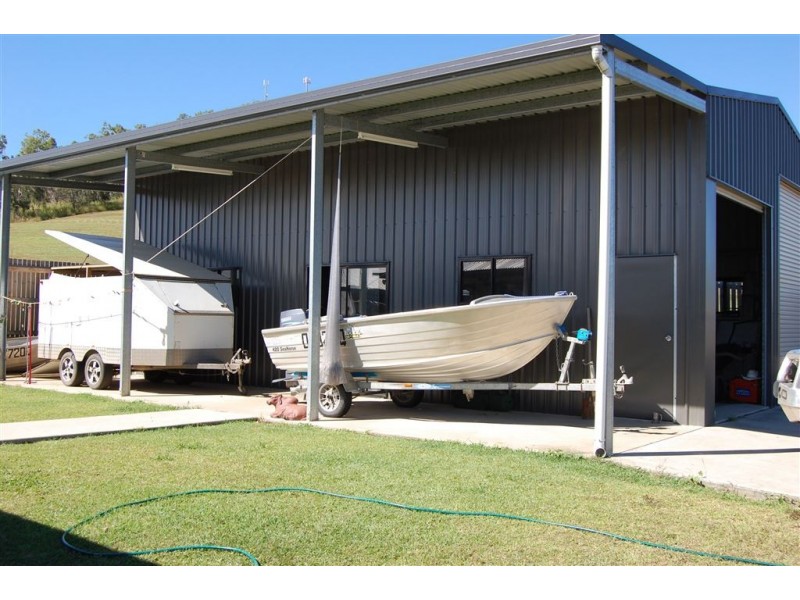 10 Aviland Drive, Seaforth QLD 4741