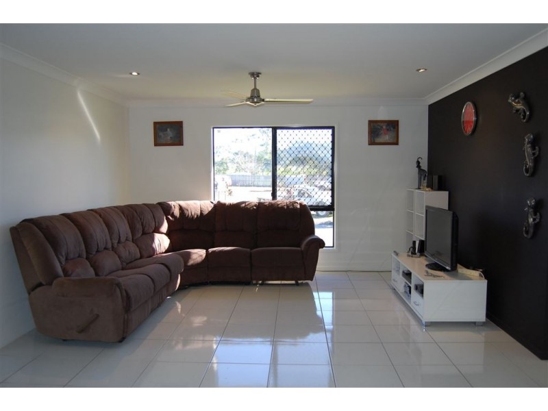 10 Aviland Drive, Seaforth QLD 4741