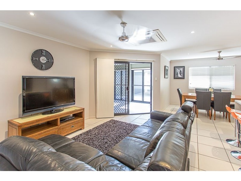 10 Woden Crescent, Ooralea QLD 4740