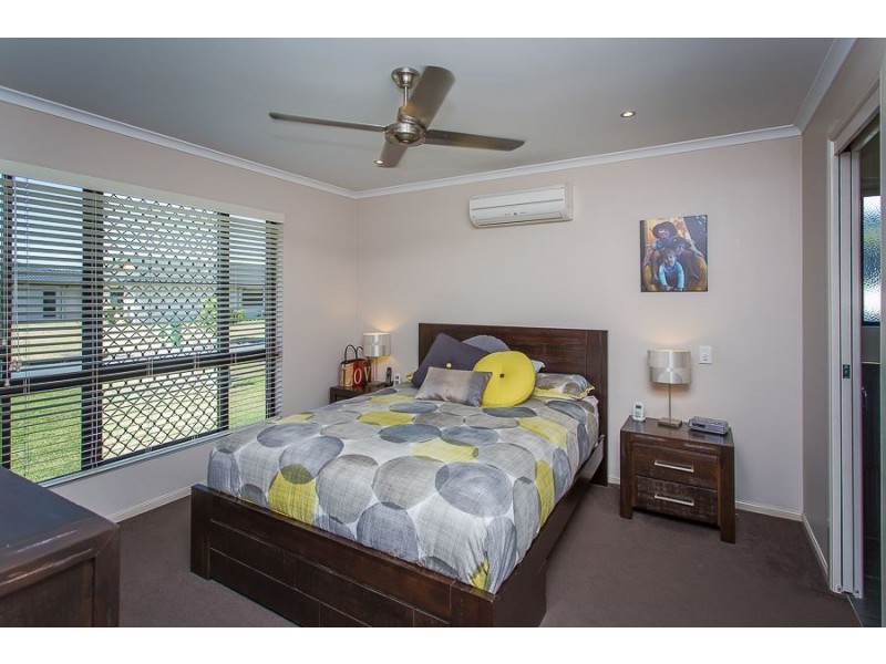 10 Woden Crescent, Ooralea QLD 4740