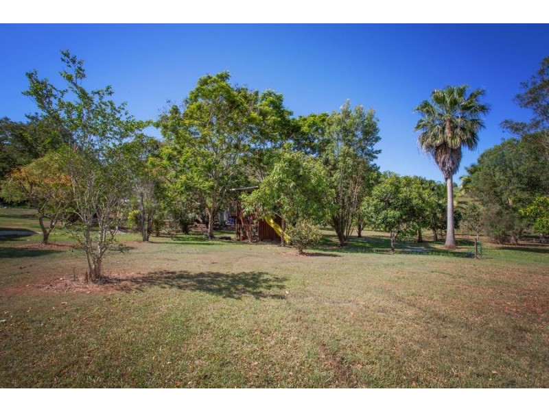 8 Helens  Court, Hampden QLD 4741