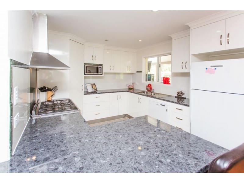 8 Helens  Court, Hampden QLD 4741