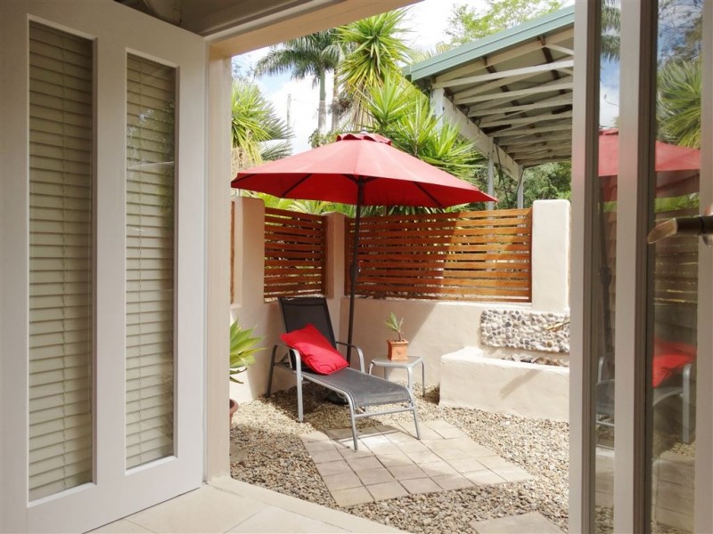 8 Helens  Court, Hampden QLD 4741