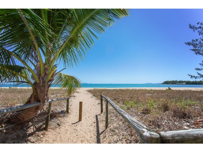 49 Bucasia Esplanade, Bucasia QLD 4750