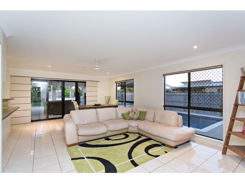 56 Gingham Street, Glenella QLD 4740