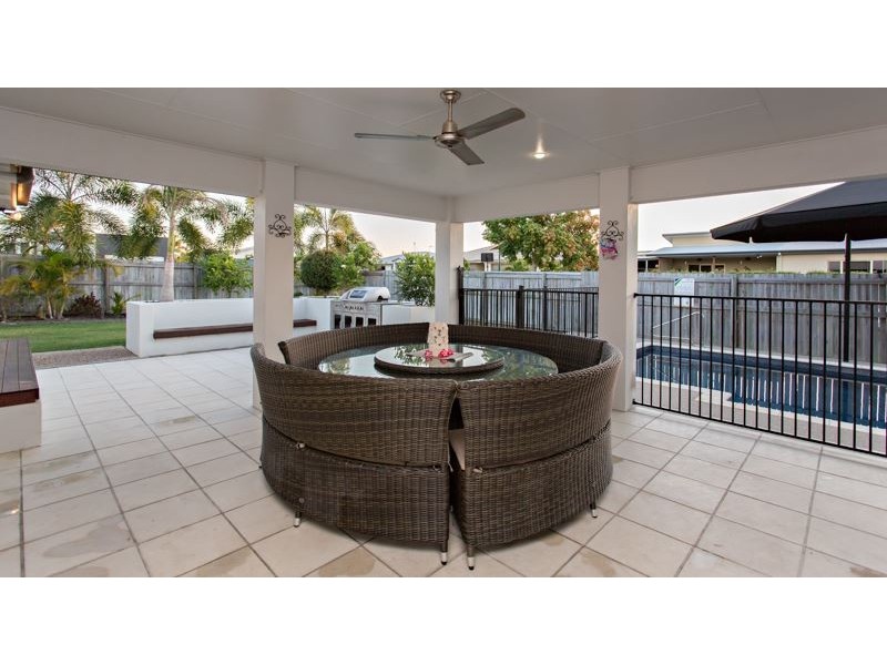 56 Gingham Street, Glenella QLD 4740