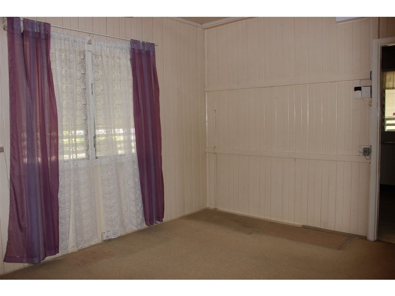 18 Mackenzie Street, West Mackay QLD 4740