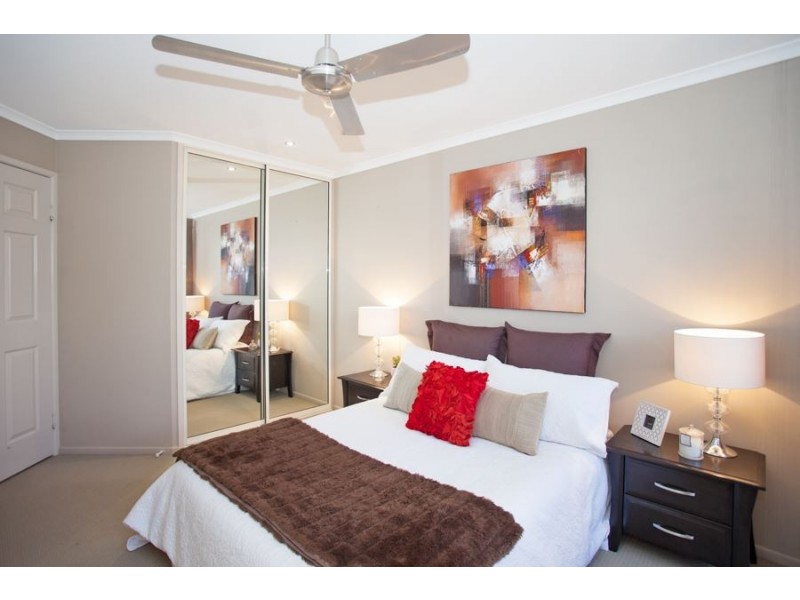 24 Cutfield Street, Glenella QLD 4740