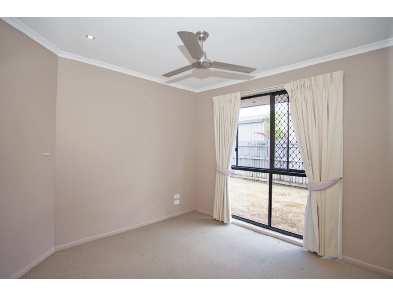 24 Cutfield Street, Glenella QLD 4740