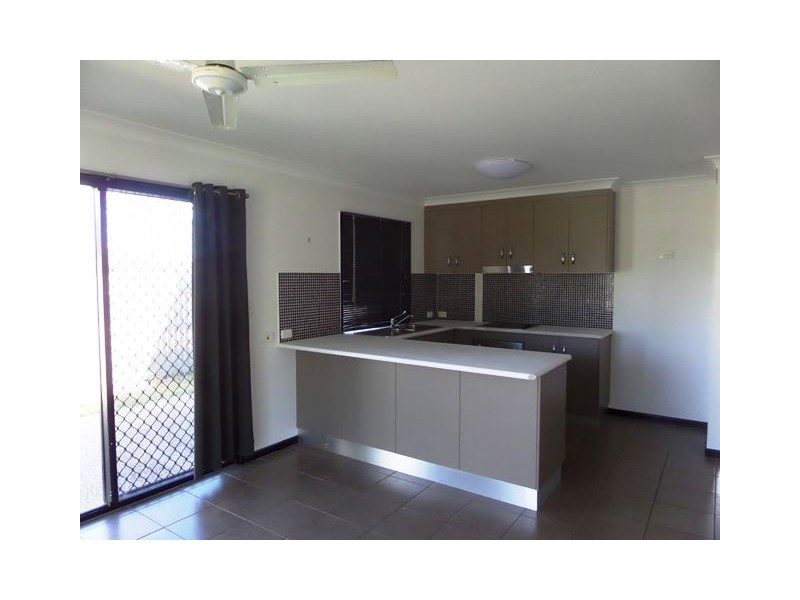 15 Central Drive, Andergrove QLD 4740