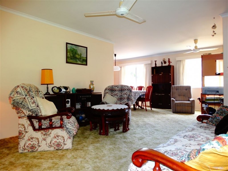 8 Bligh Court, Mount Pleasant QLD 4740