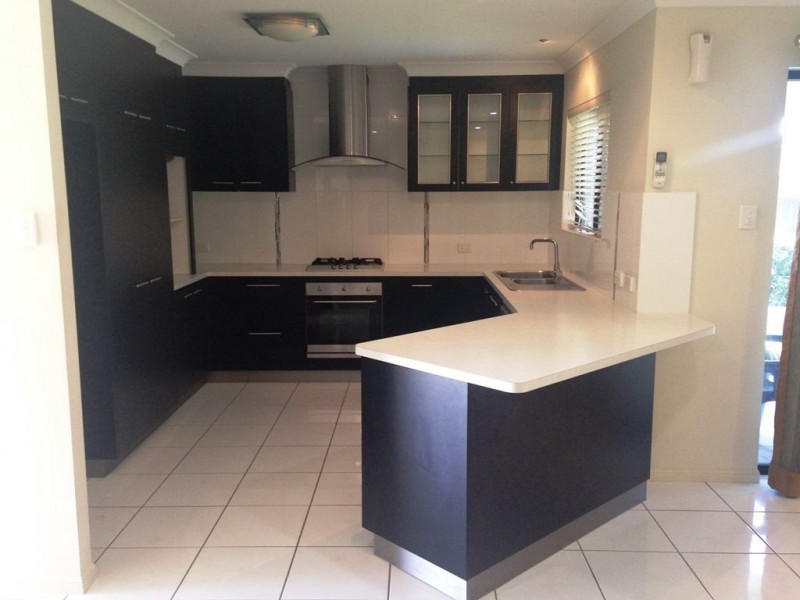 27 Lucy Court, Mirani QLD 4754