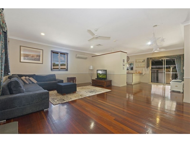 8 Quail Street, Slade Point QLD 4740