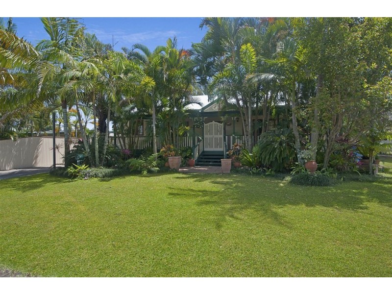 8 Quail Street, Slade Point QLD 4740