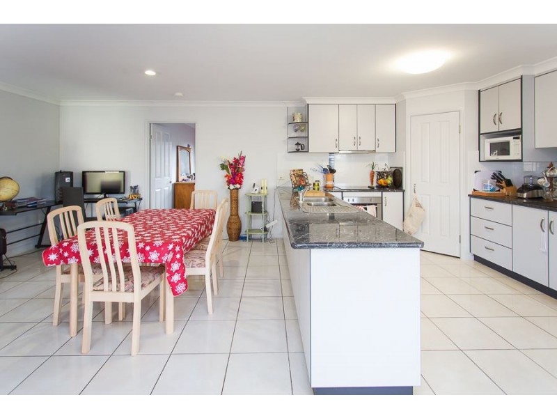 6 Ruddell Close, Marian QLD 4753