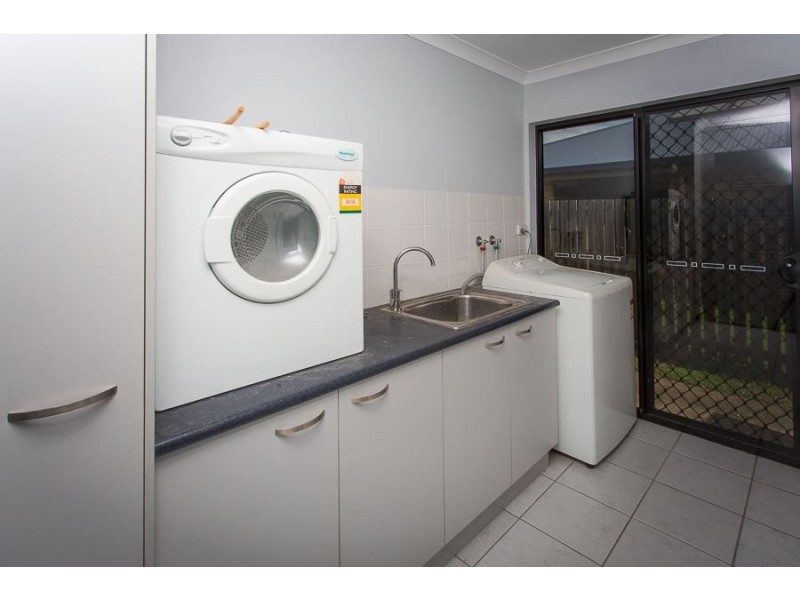 9 Hansen Court, Marian QLD 4753