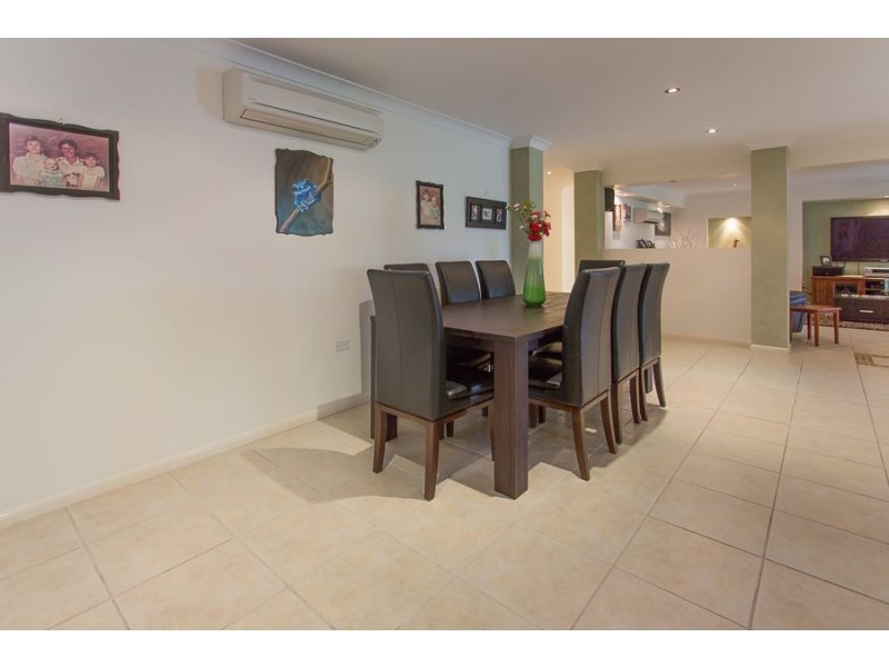 25 Robinson Avenue, Walkerston QLD 4751