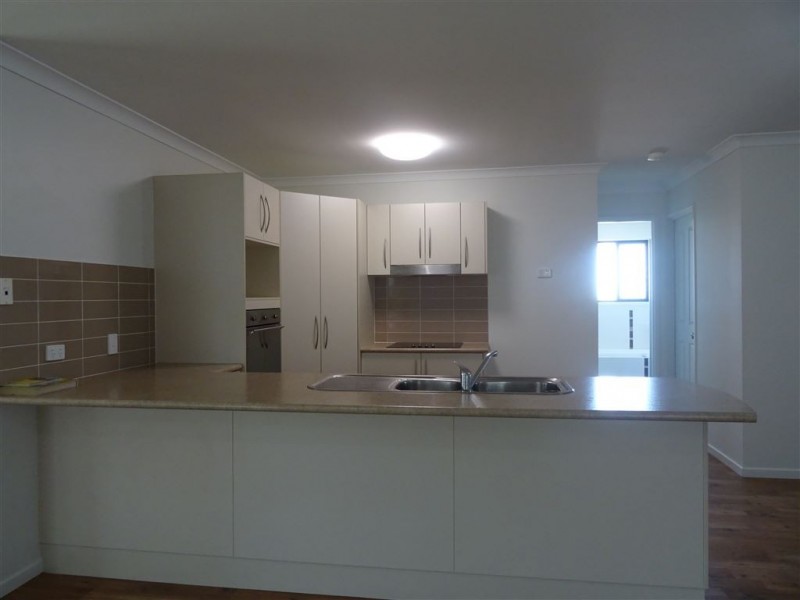 6 Grange Court, Eimeo QLD 4740