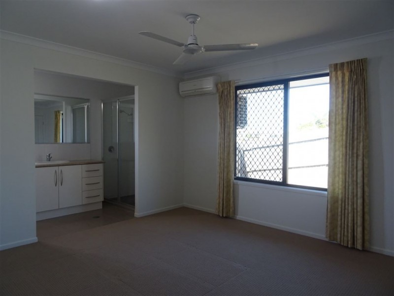 6 Grange Court, Eimeo QLD 4740