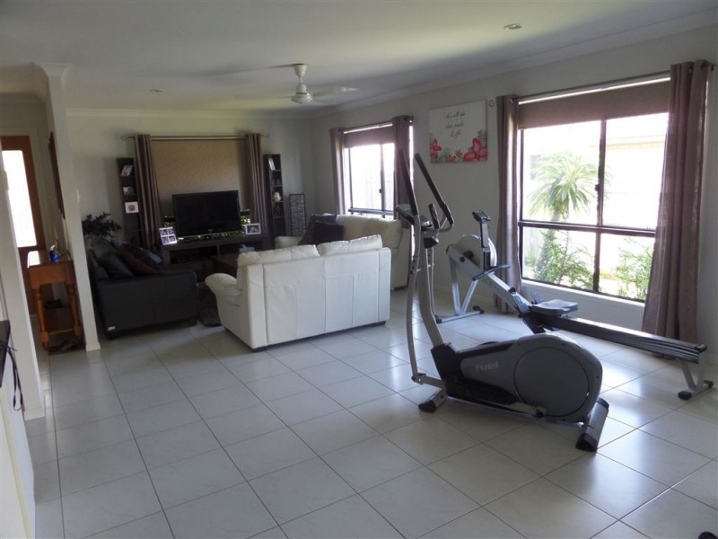 20 Debbiesue Drive, Mount Pleasant QLD 4740