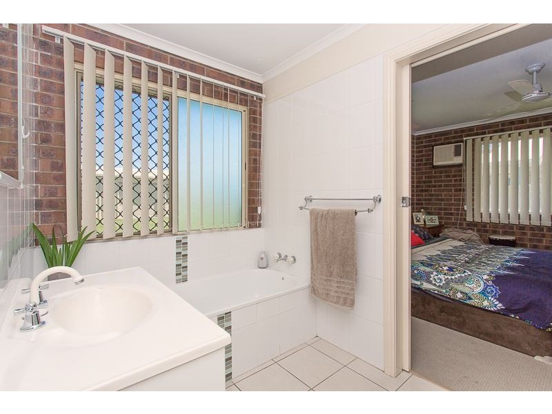 79 Bradman Drive, Glenella QLD 4740