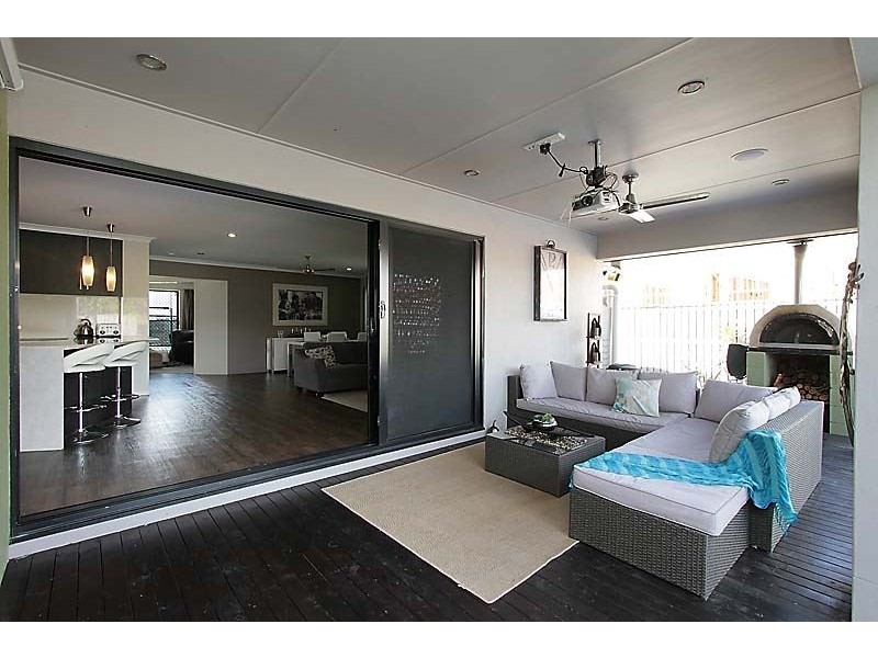 59 Beach Road, Dolphin Heads QLD 4740