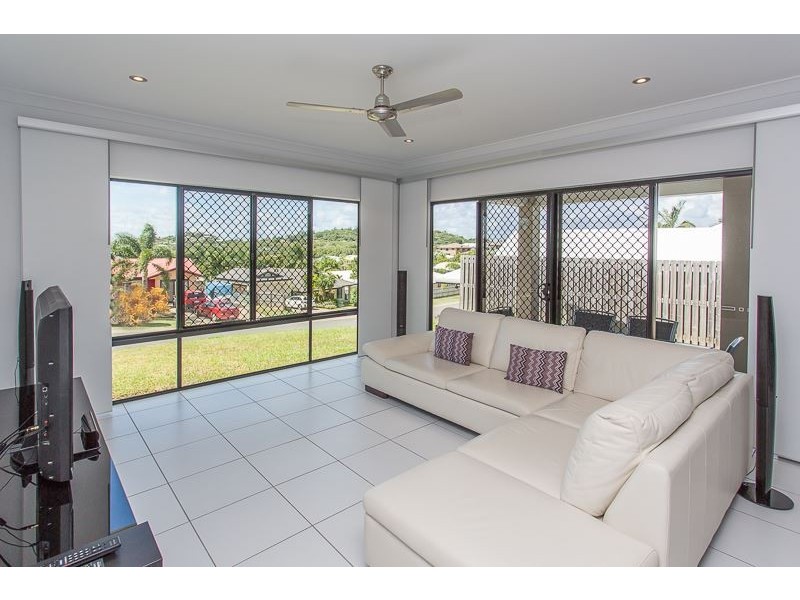 18 Cosford Drive, Eimeo QLD 4740
