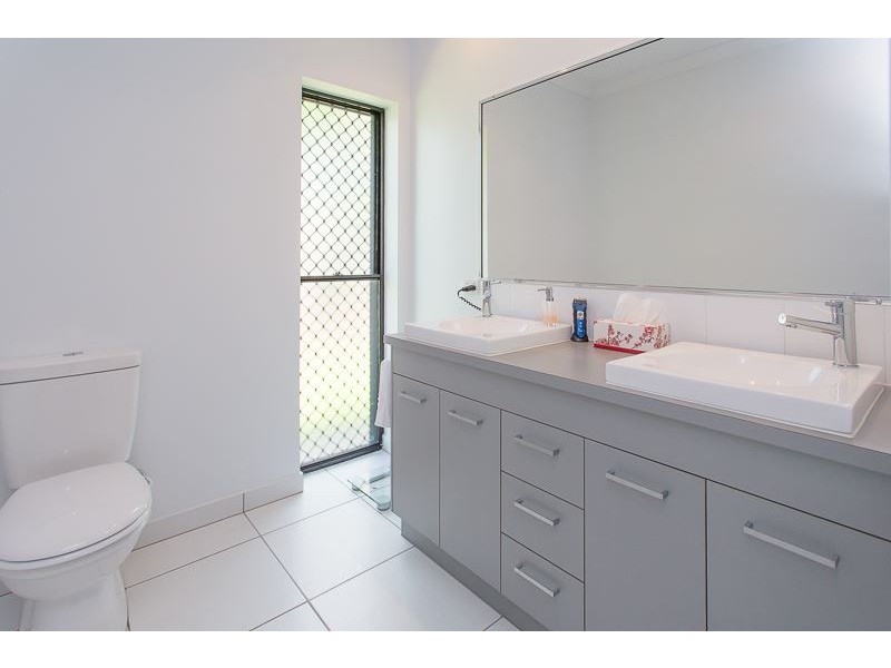 18 Cosford Drive, Eimeo QLD 4740