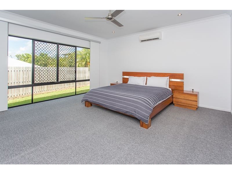 18 Cosford Drive, Eimeo QLD 4740