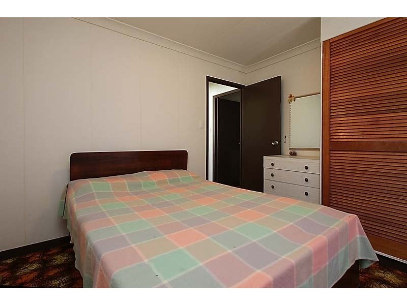 18 McCarthy Street, Hay Point QLD 4740