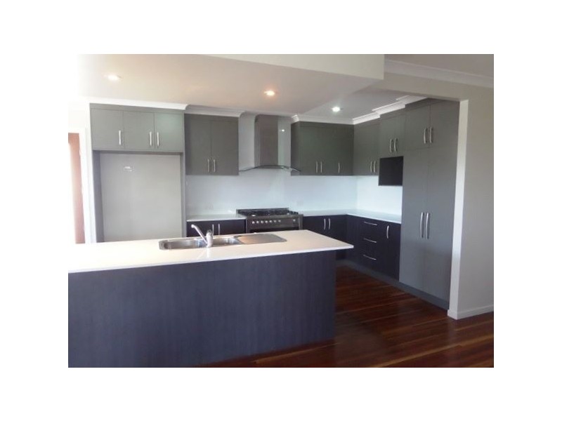 27 Tulloch Street, Ooralea QLD 4740