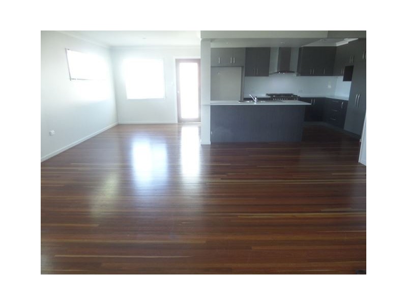 27 Tulloch Street, Ooralea QLD 4740