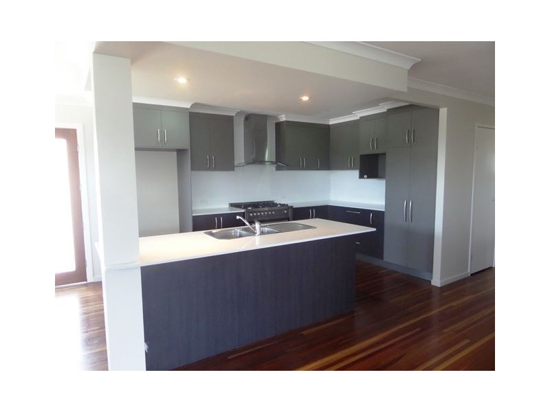 27 Tulloch Street, Ooralea QLD 4740