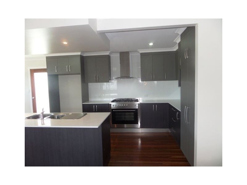 27 Tulloch Street, Ooralea QLD 4740